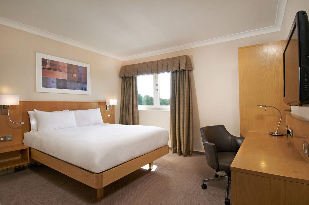Novotel London Stansted Airport Stansted Mountfitchet Exterior foto